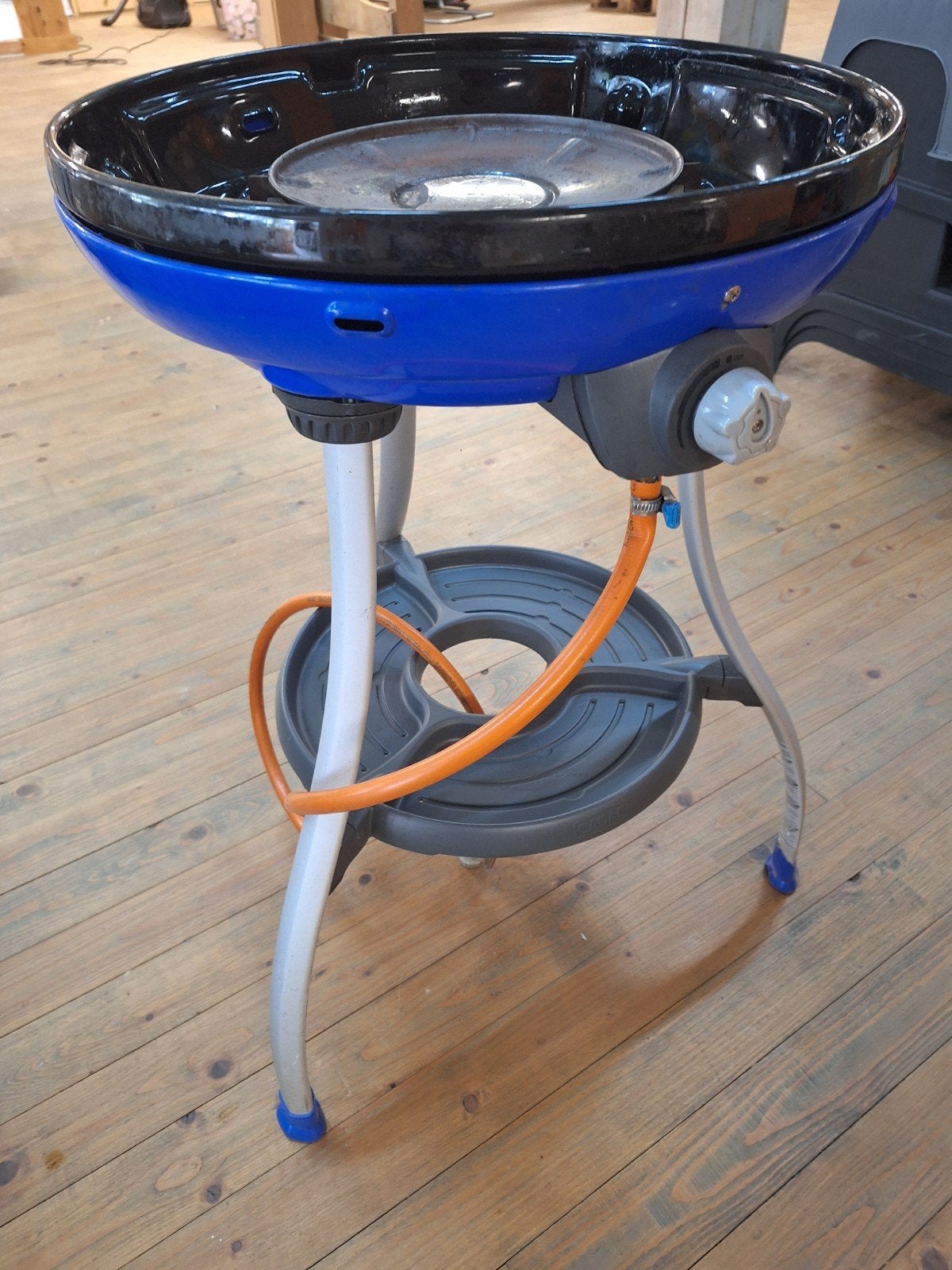 Skottelbraai met deksel en bakplateau, Ophalen, Info@cadac.nl, Postbus 1234, 1234 AB, Amsterdam, Nederland, Cadac International