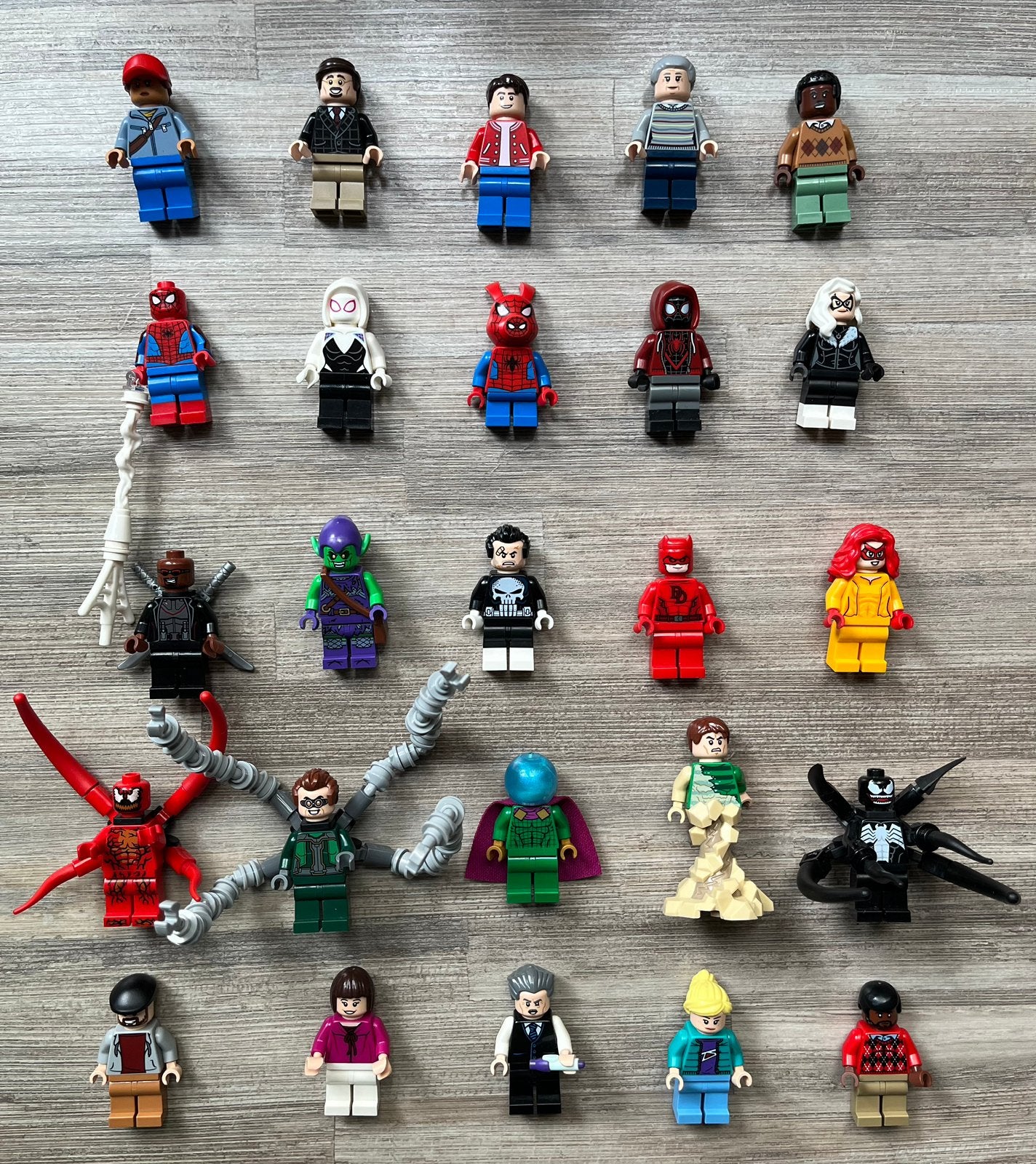 Lego partij minifigures uit de marvel daily bugle set 76178, Marvel, Lego, Ophalen of Verzenden, Zo goed als nieuw