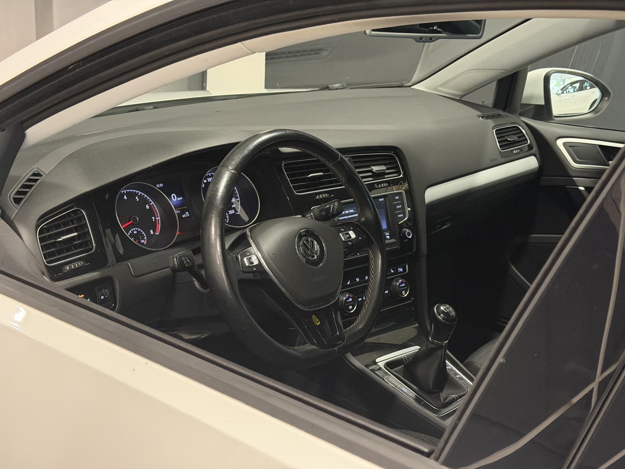 Volkswagen Golf 1.2 TSI Cup | Navigatie | All season banden, Voorwielaandrijving, Gebruikt, 4 cilinders, Wit