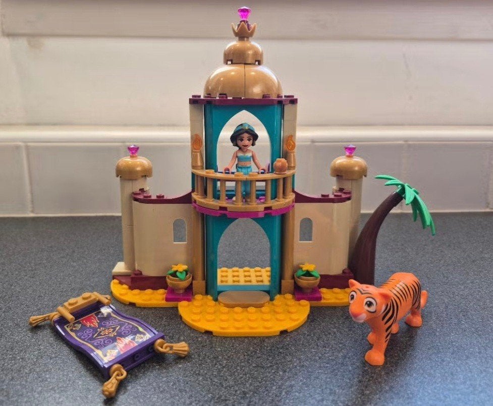 LEGO Disney Jasmine in Agrabah met Rajah, Lego, Ophalen of Verzenden, Zo goed als nieuw, Disney