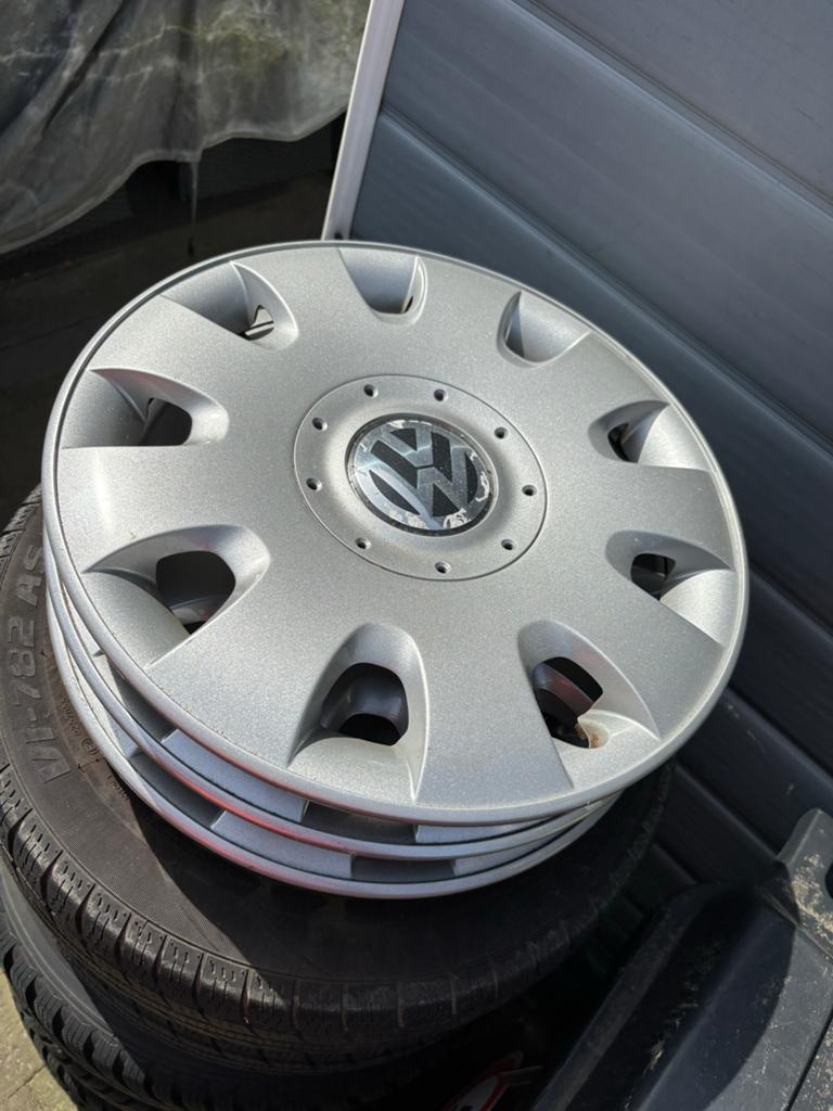4 orginele VW wieldoppen, 1 zonder logo 15”, Ophalen of Verzenden, Gebruikt