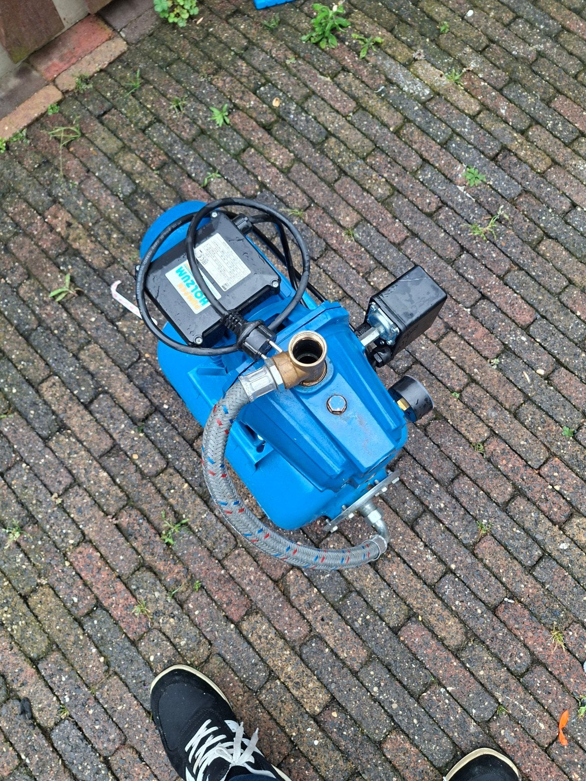 Nieuwe waterpomp - Ideaal voor tuin en huis   met  durukvat, Ophalen