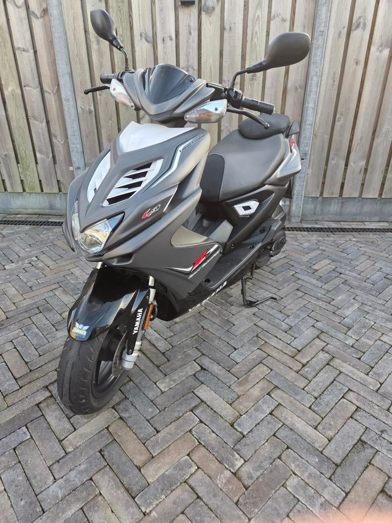 Yamaha Aerox R in Nette staat, Fietsen en Brommers, Scooters | Yamaha, Ophalen, Gebruikt, Aerox, Benzine