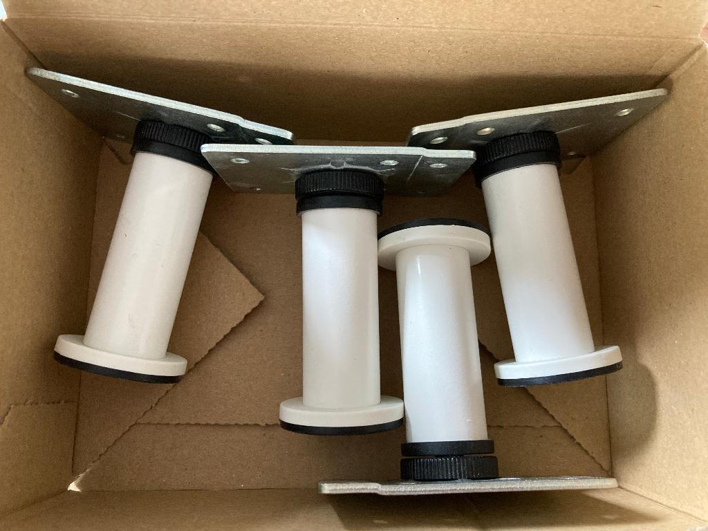 verstelbare poten x4 8cm < wit, Minder dan 50 cm, Gebruikt, Wit, Ophalen of Verzenden