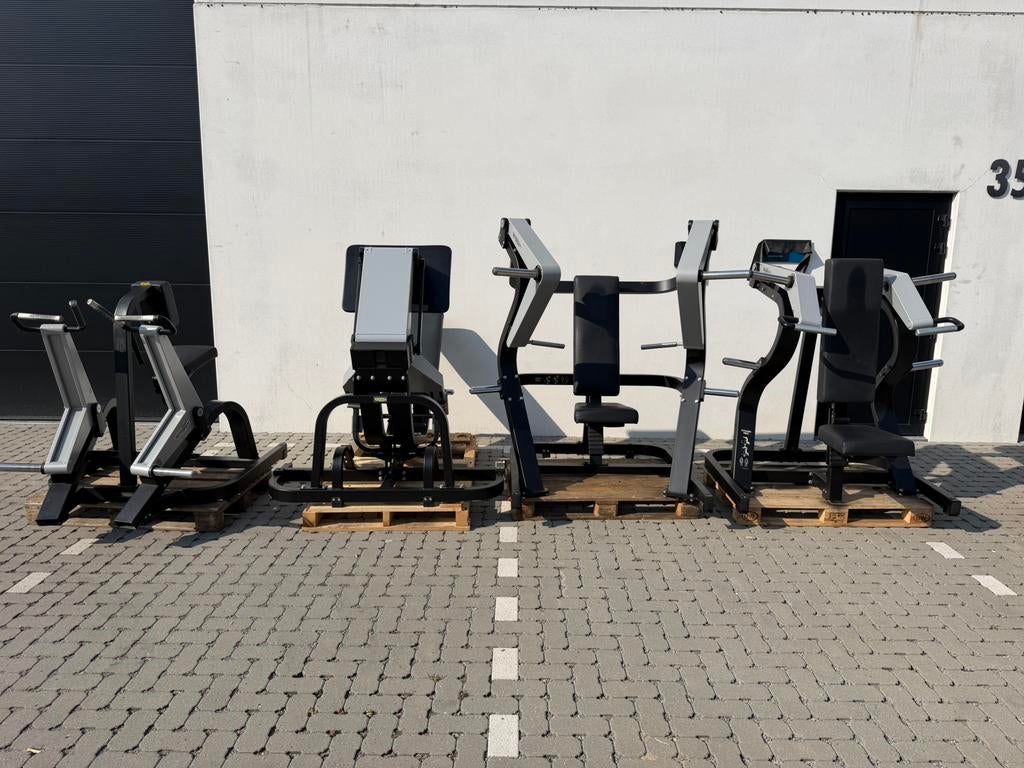 Technogym Pure Strength set!! 4 toestellen