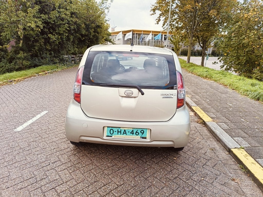 Daihatsu Sirion 2 1.3-16V Exclusive, Auto's, Gebruikt, 31 €/maand, 4 cilinders, Beige