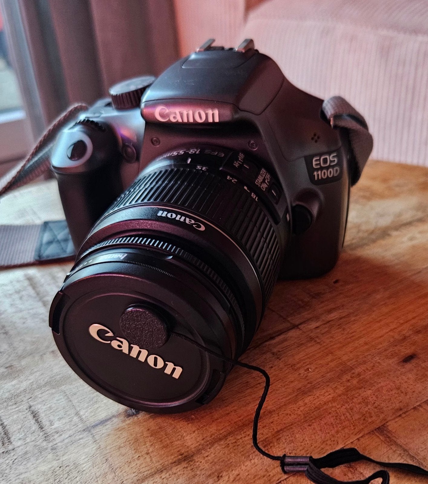 Canon EOS 1100D Spiegelreflexcamera met accessoires, Ophalen, Gebruikt, Spiegelreflex, Canon