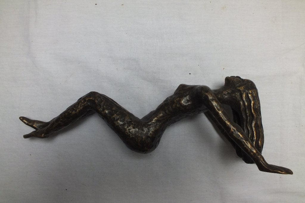 Bronzen Vrouw., Ophalen of Verzenden, Brons, 20 - 50 cm, Beeld