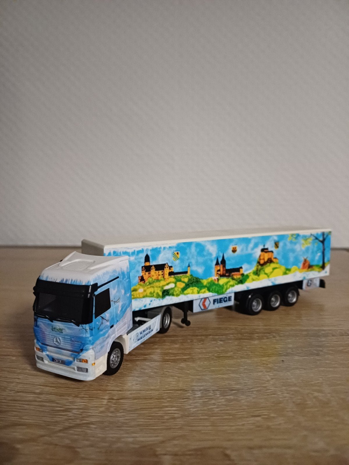 awv:Mercedes met oplegger, Ophalen of Verzenden