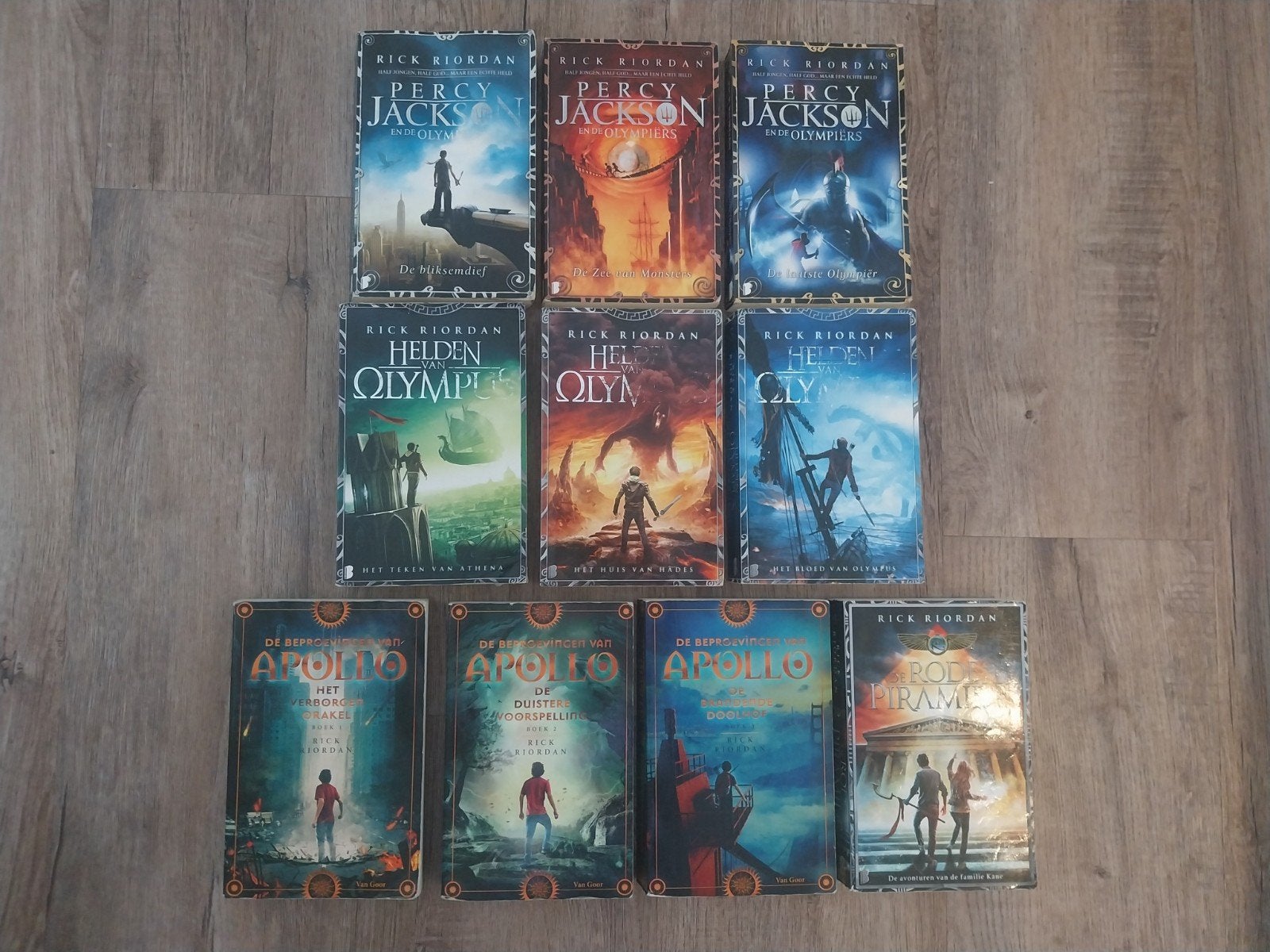 10 Delige Set.   **    Diverse Series .  **    Rick Riordan, Ophalen of Verzenden, Gelezen, Rick Riordan