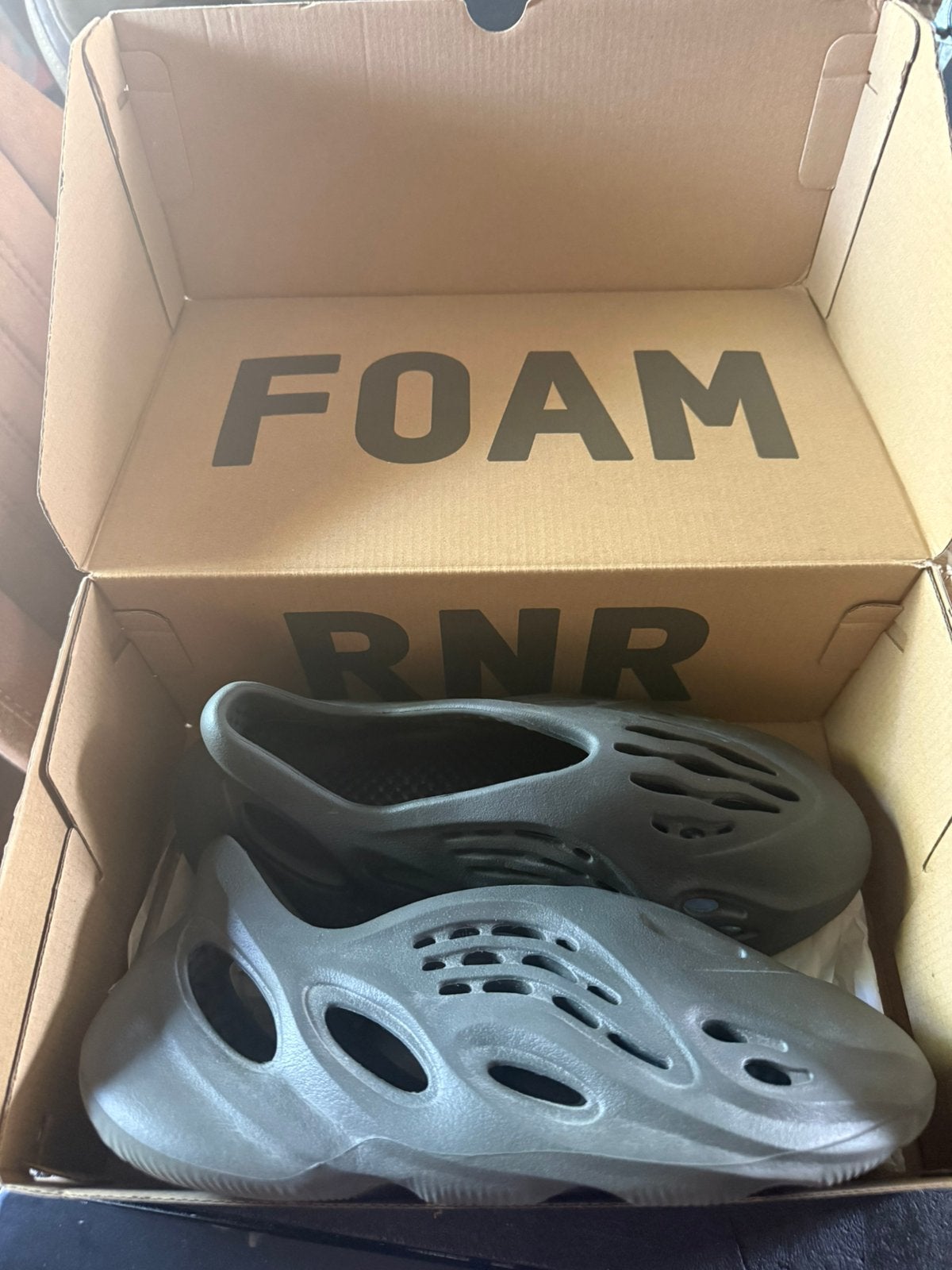Originele yeezy foam maat 40/5, Kleding | Heren, Schoenen, Ophalen of Verzenden, Zo goed als nieuw, Zwart