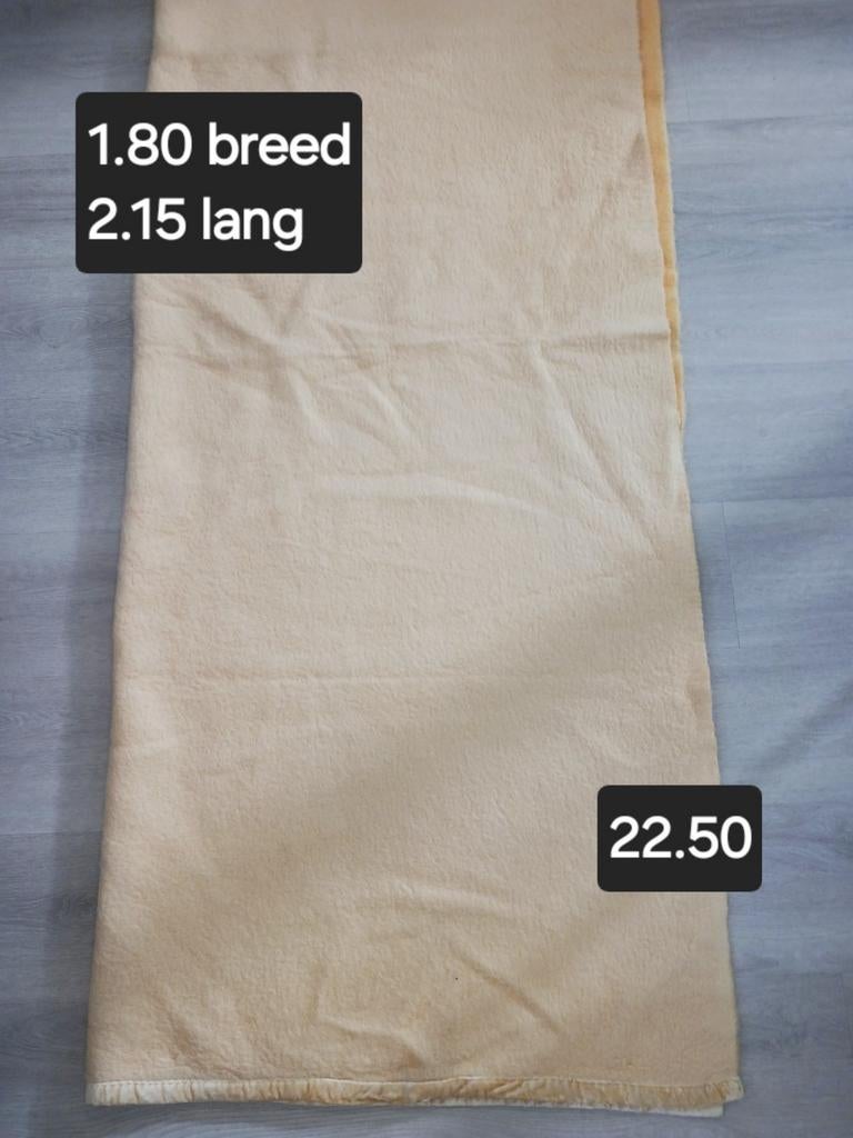 Wollen deken met bloemenpatroon, Huis en Inrichting, Woonaccessoires | Plaids en Woondekens, Ophalen of Verzenden, Gebruikt