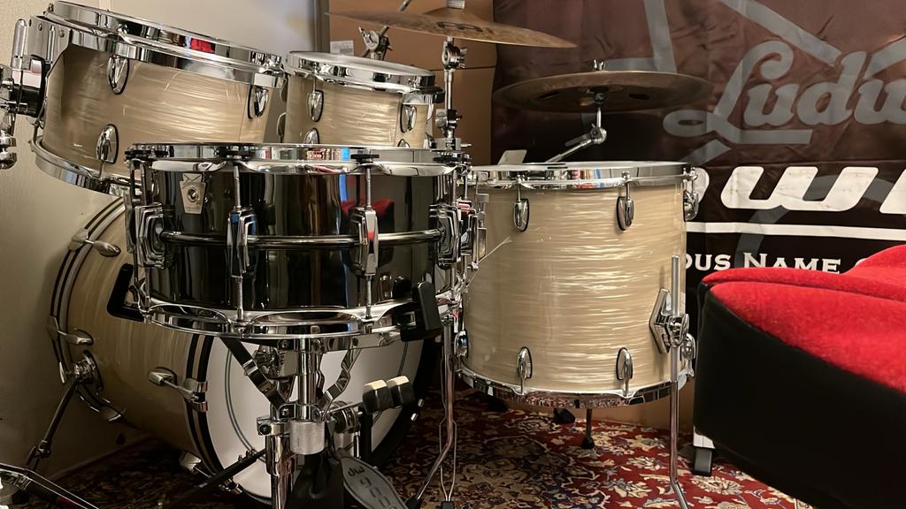 Gretsch USA Brooklyn Shellkit - Vintage White Marine Pearl, Muziek en Instrumenten, Drumstellen en Slagwerk, Ophalen, Zo goed als nieuw