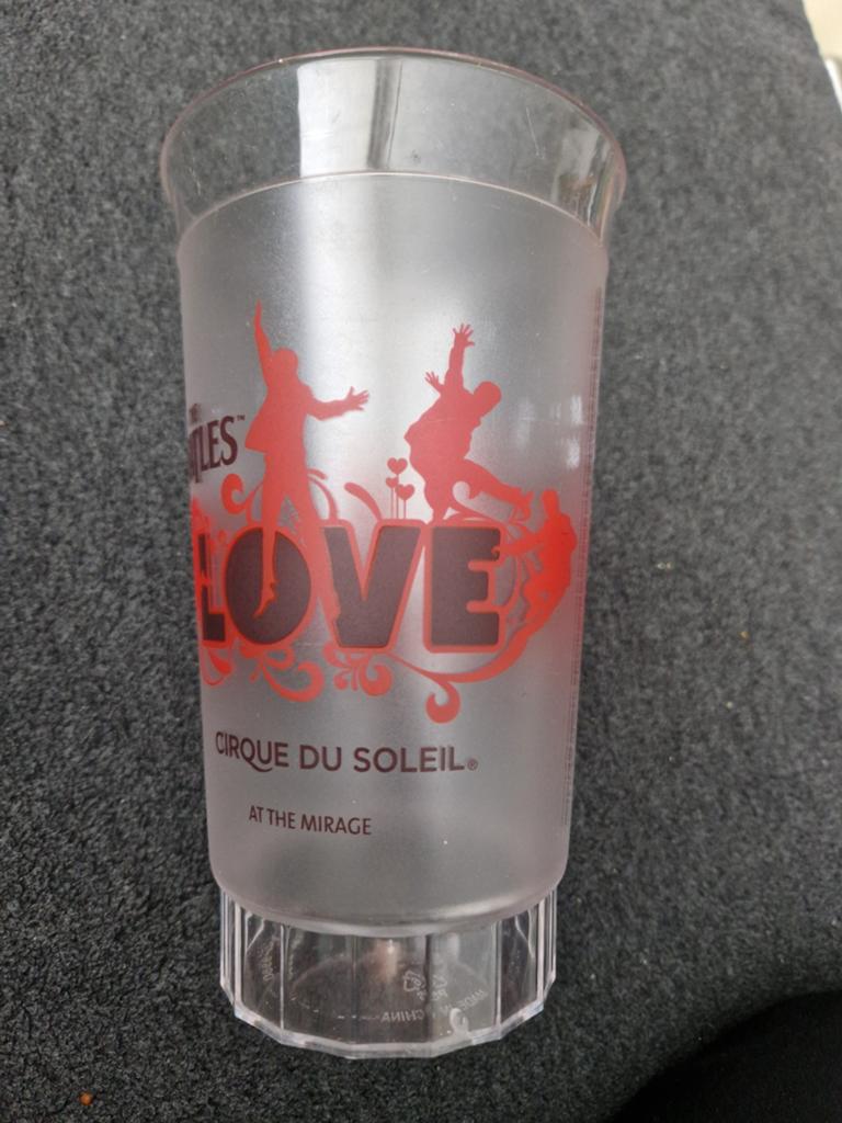 The Beatles Cirque du Soleil LOVE drinkbeker. Mirage LV, Verzamelen, Overige Verzamelen, Gebruikt, Ophalen