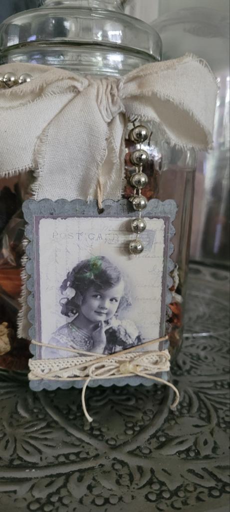 Brocante glazen pot met vintage look en potpourri, Vintage, Meerkleurig, Nieuw, Ophalen of Verzenden