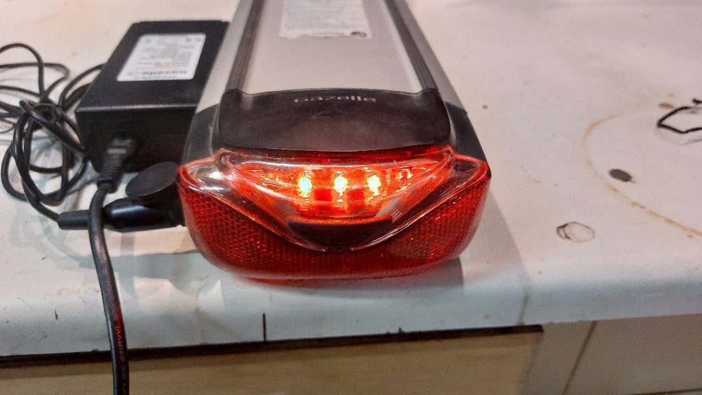 Gazelle Gold Accu met oplader en accuslot, Gebruikt