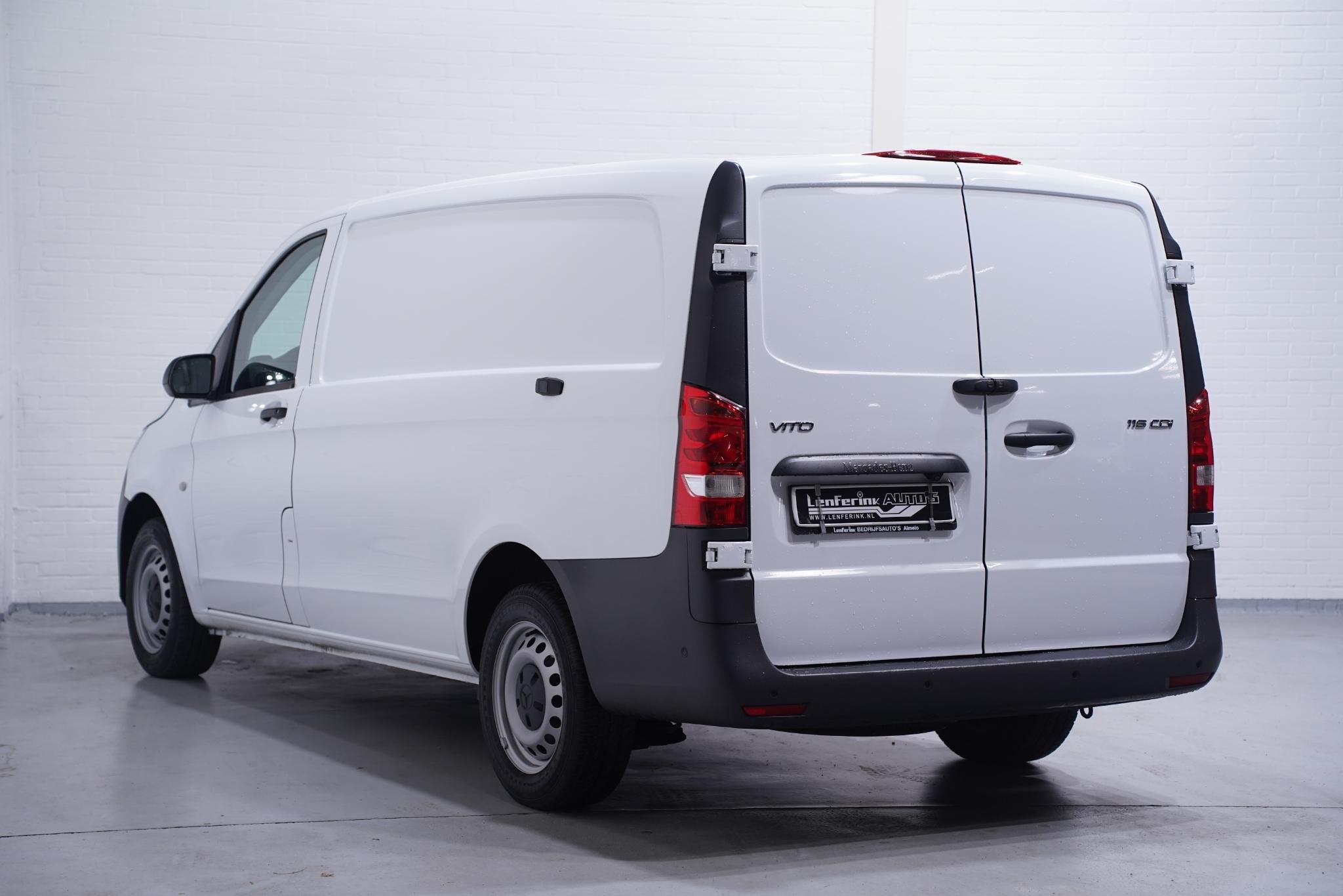 Mercedes-Benz Vito 116 CDI 163 pk Lang Automaat Navi Apple C, Auto's, Automaat, Gebruikt, 4 cilinders, 2000 kg