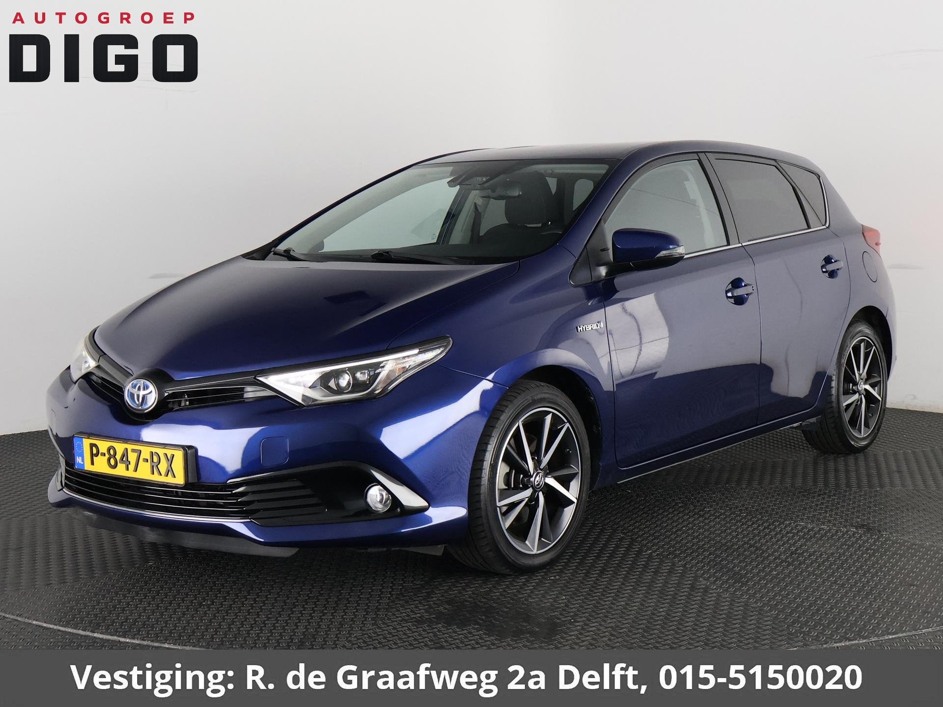 Toyota Auris 1.8 Hybrid Executive | Navigatie | Sportstoelen, Dealer onderhouden, 136 pk, Gebruikt, 4 cilinders