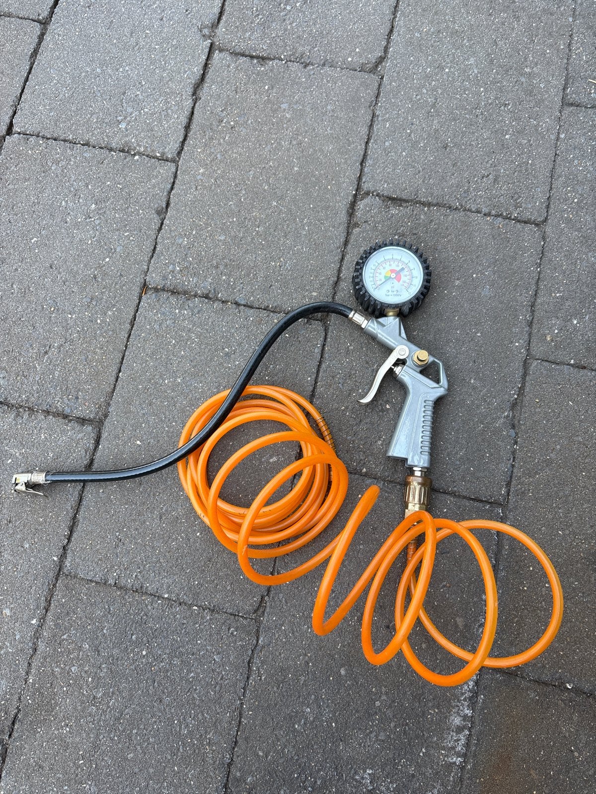 Bandenspanningsmeter met luchtslang, Doe-het-zelf en Verbouw, Compressors, 100 liter of meer, Ophalen, Gebruikt, 10 bar of meer