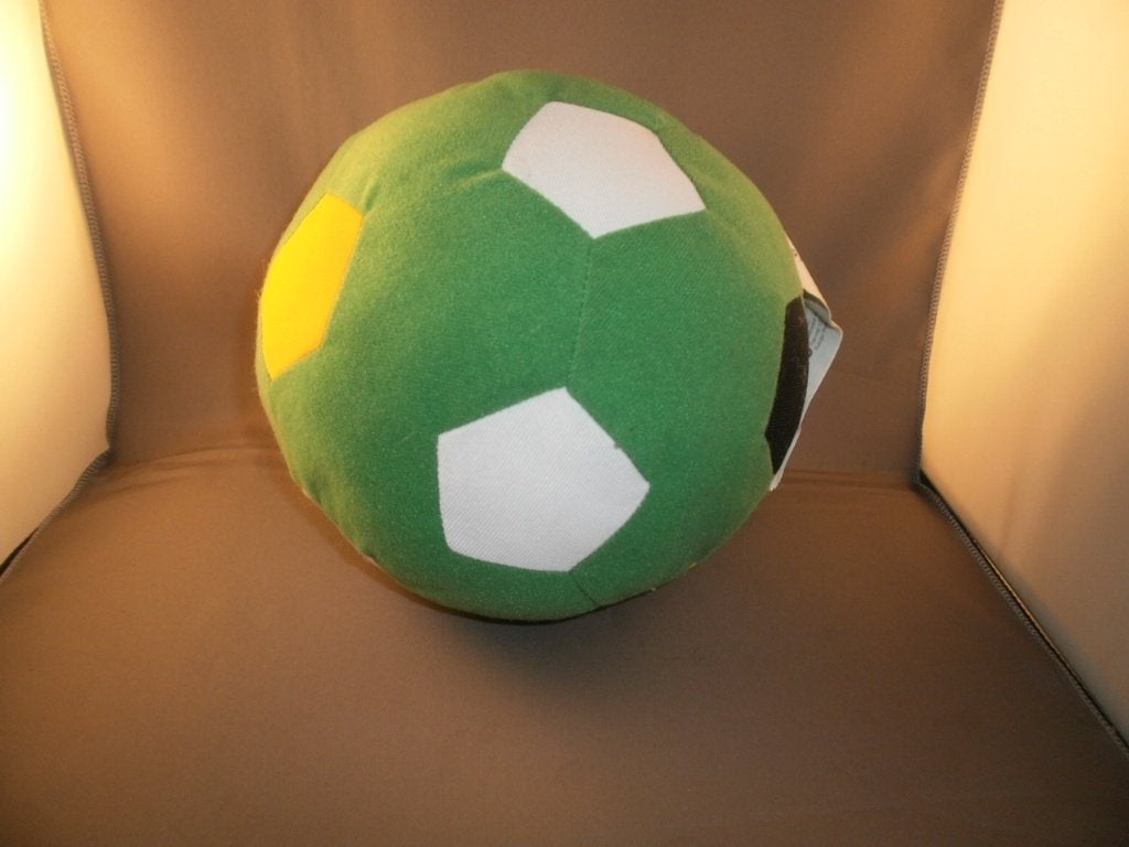 Ikea bal sparka velours groen met geel/wit/zwart vakken 20cm, IKEA, Overige typen, Nieuw, Ophalen of Verzenden