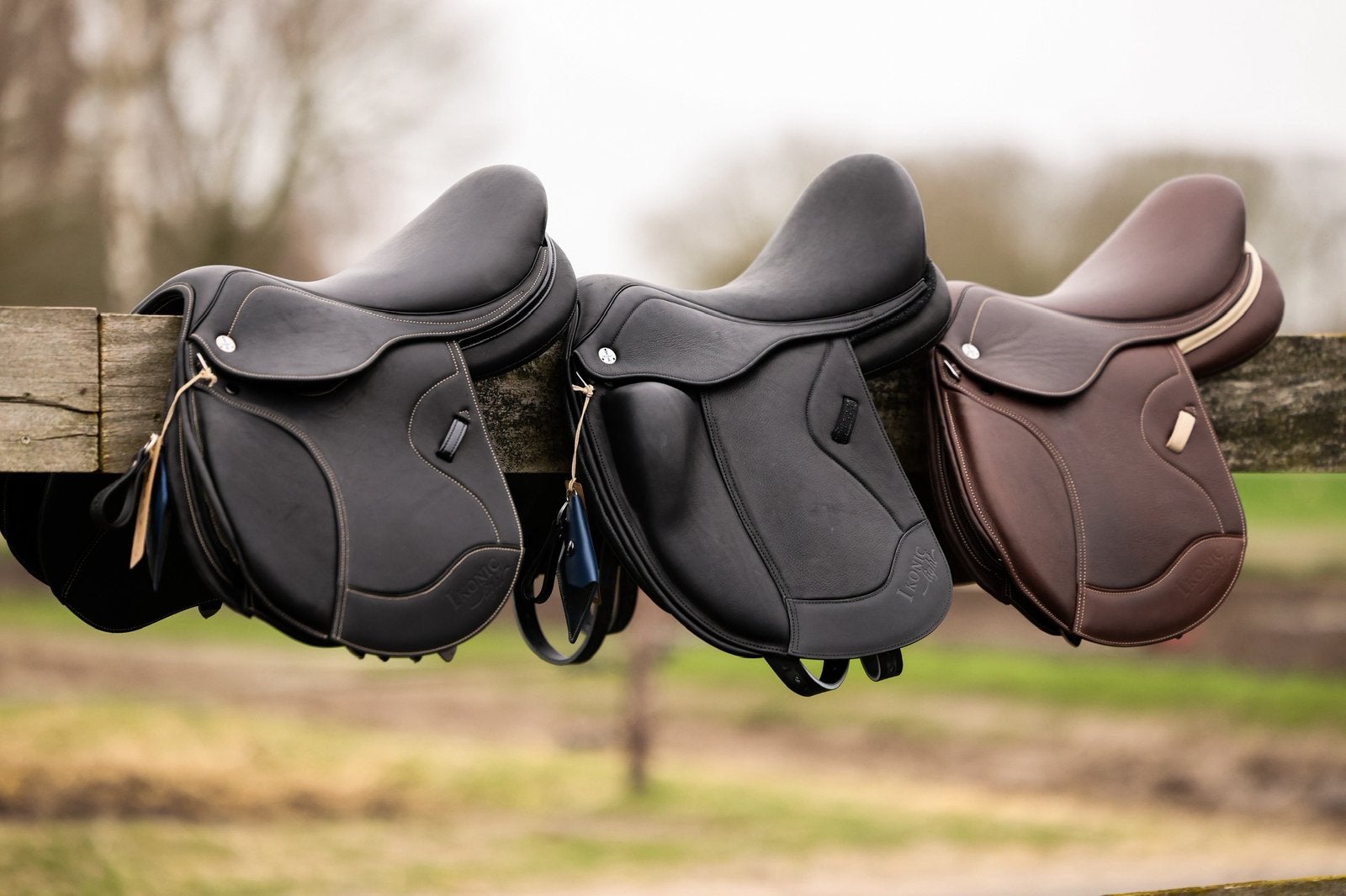 Ikonic pony zadels uit voorraad & custom | SR Horseproducts, Dieren en Toebehoren, Ophalen of Verzenden, Nieuw, Dressuur