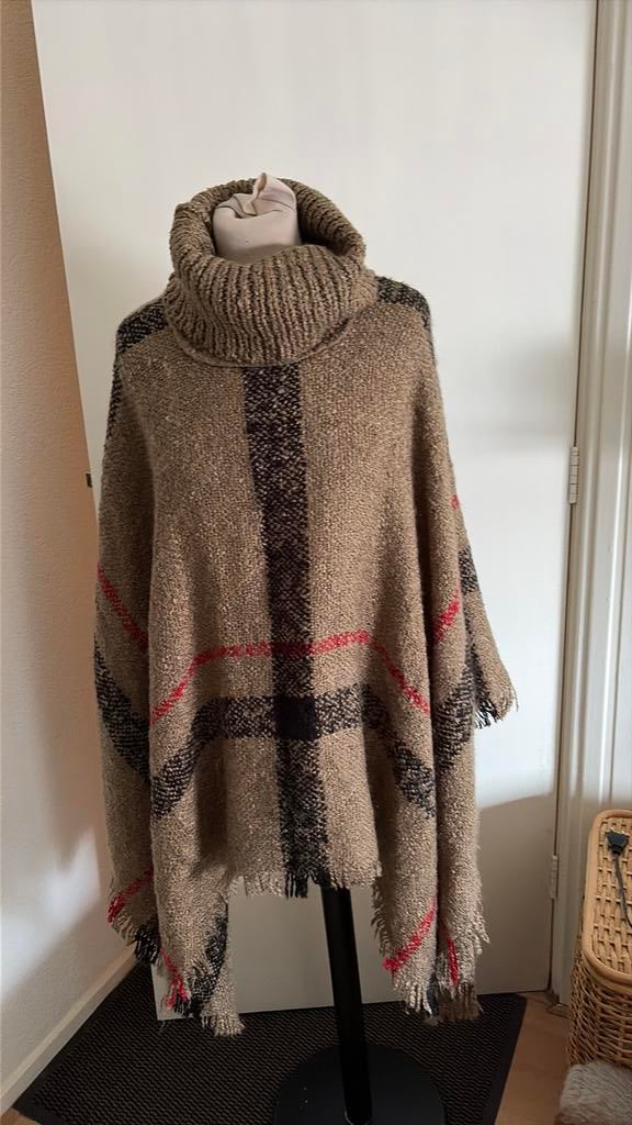 Zgan  poncho 1 maat, Kleding | Dames, Ophalen of Verzenden, Zo goed als nieuw