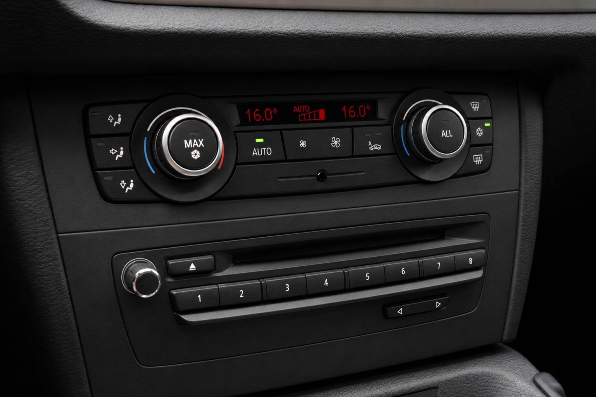Foto 11 van BMW X1 xDrive20i Business | Navigatie | Pano | Cruise | Airc