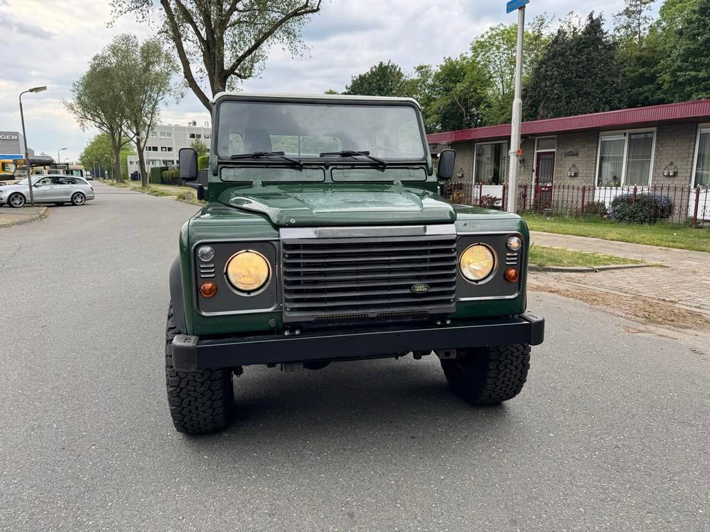 Land Rover Defender 130 TD5 Double Cab 2002 zeer nette staat, Auto's, Euro 5, Leder en Stof, Bluetooth, Defender