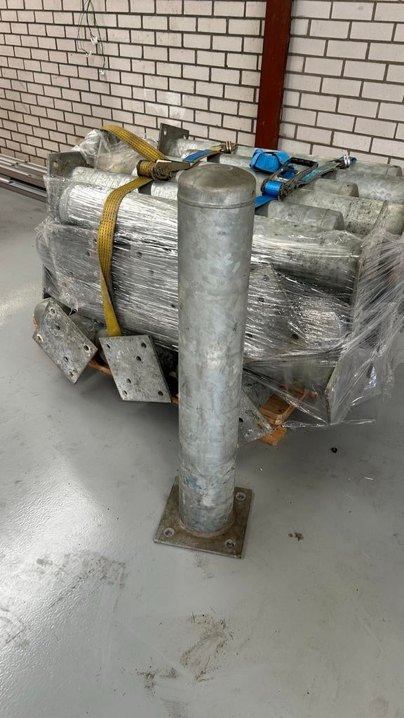 Rampaal afschermpaal met voetplaat - 100 cm hoog, Ophalen