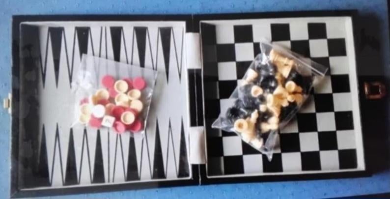Schaak en backgammon spel in luxe doos, Een of twee spelers, Ophalen, Zo goed als nieuw