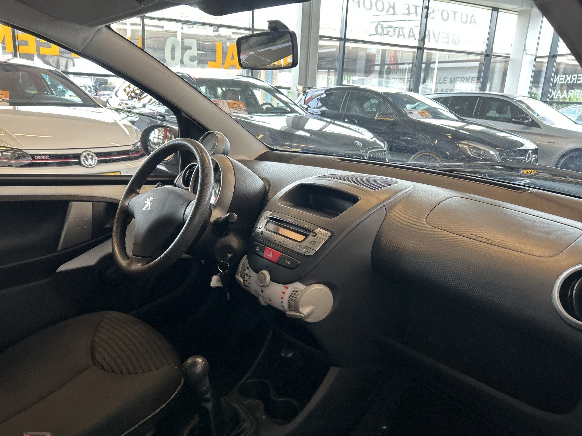 Peugeot 107 1.0 Active | Airco | LED Dagrijverlichting | Ori, Voorwielaandrijving, Euro 5, Stof, Gebruikt