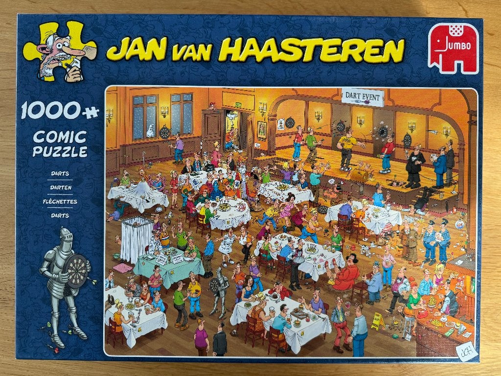 Jan van Haasteren, Darten, 1000 stukjes, Ophalen of Verzenden, 500 t/m 1500 stukjes, Zo goed als nieuw, Legpuzzel