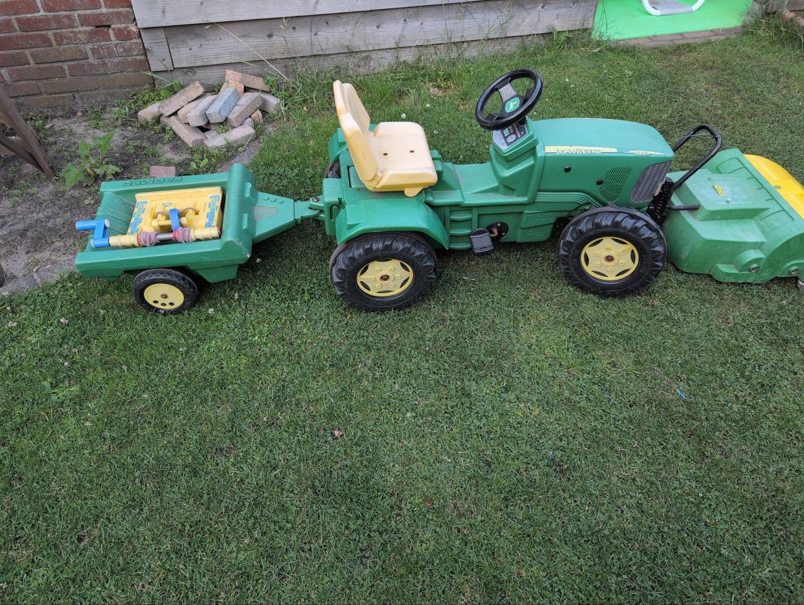 John Deere traptractor met aanhanger en veegmachine, Ophalen, Gebruikt, Trapvoertuig