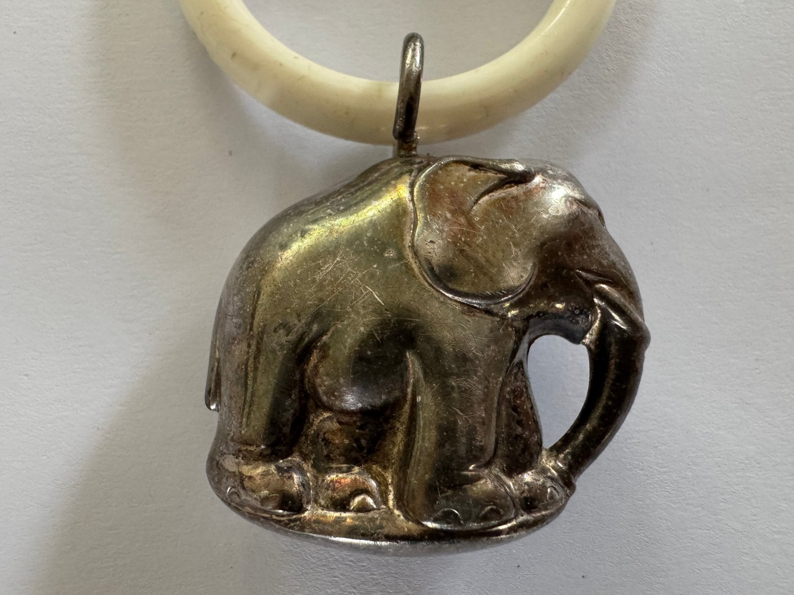 Vintage rammelaar met een olifant, Antiek en Kunst, Ophalen of Verzenden