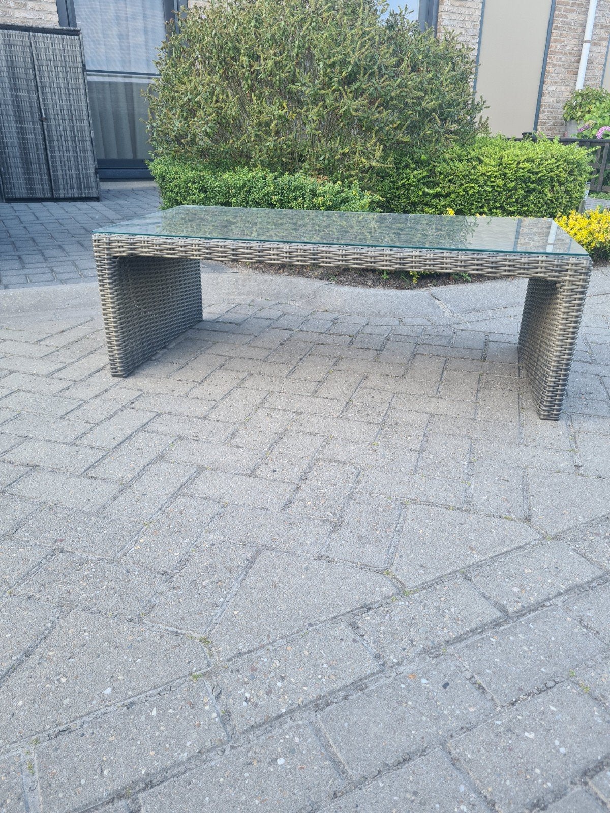 tuintafel met glazen blad, Ophalen of Verzenden, Gebruikt, Rechthoekig, Wicker