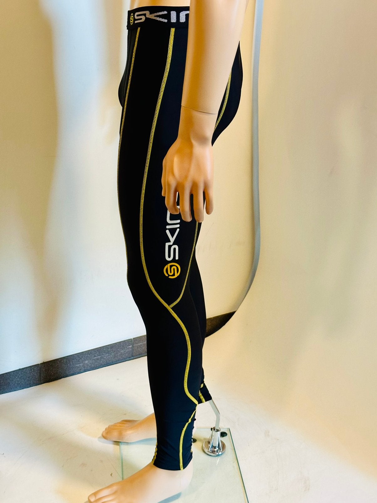 Sportkleding tight skins lange hardloopbroek lycra maat S, Zwart, Ophalen of Verzenden, Zo goed als nieuw, Hardlopen of Fietsen