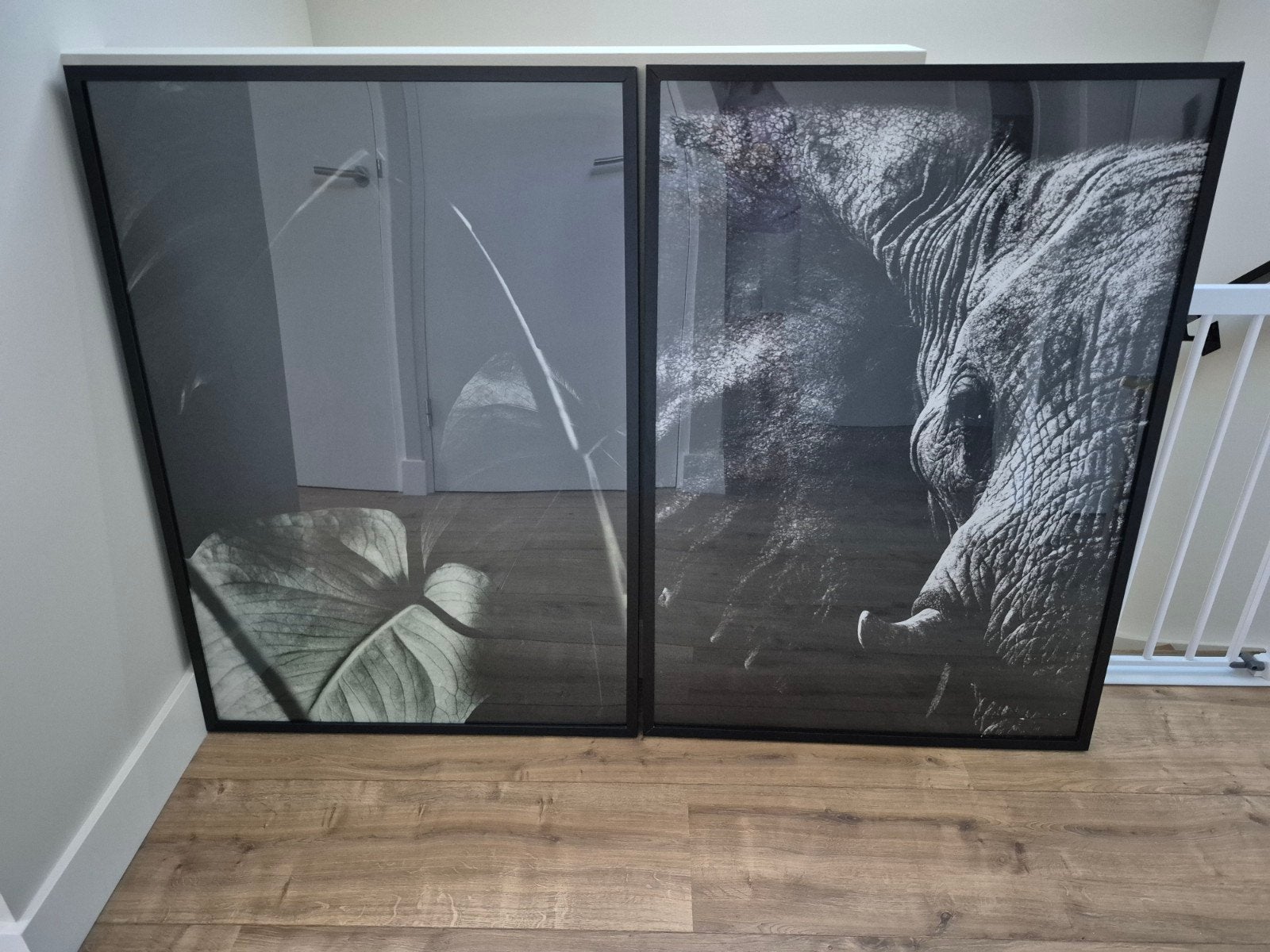 2 Arrogant posters in zwarte lijst - 70 x 100 cm, Ophalen, Rechthoekig Staand, Met lijst, Deurposter of groter