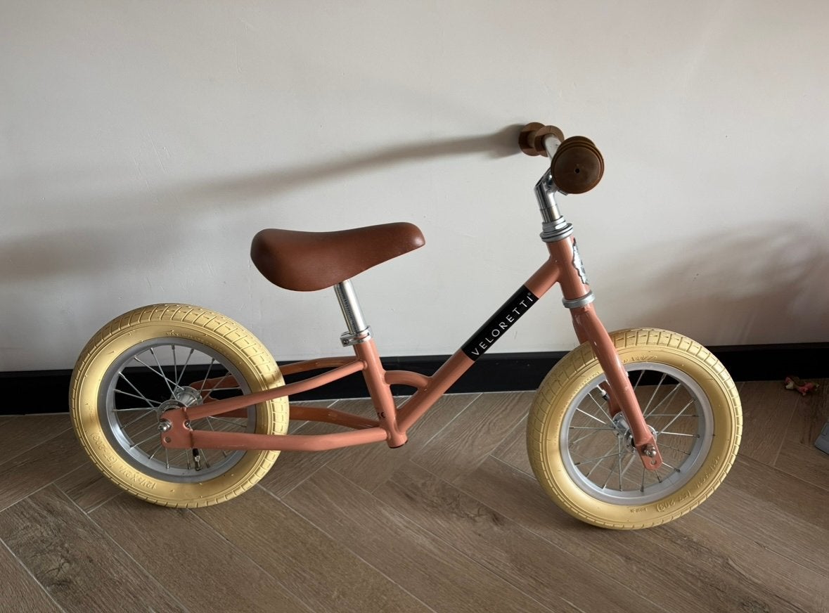 Veloretti loopfiets roze, Ophalen, Zo goed als nieuw, Loopfiets
