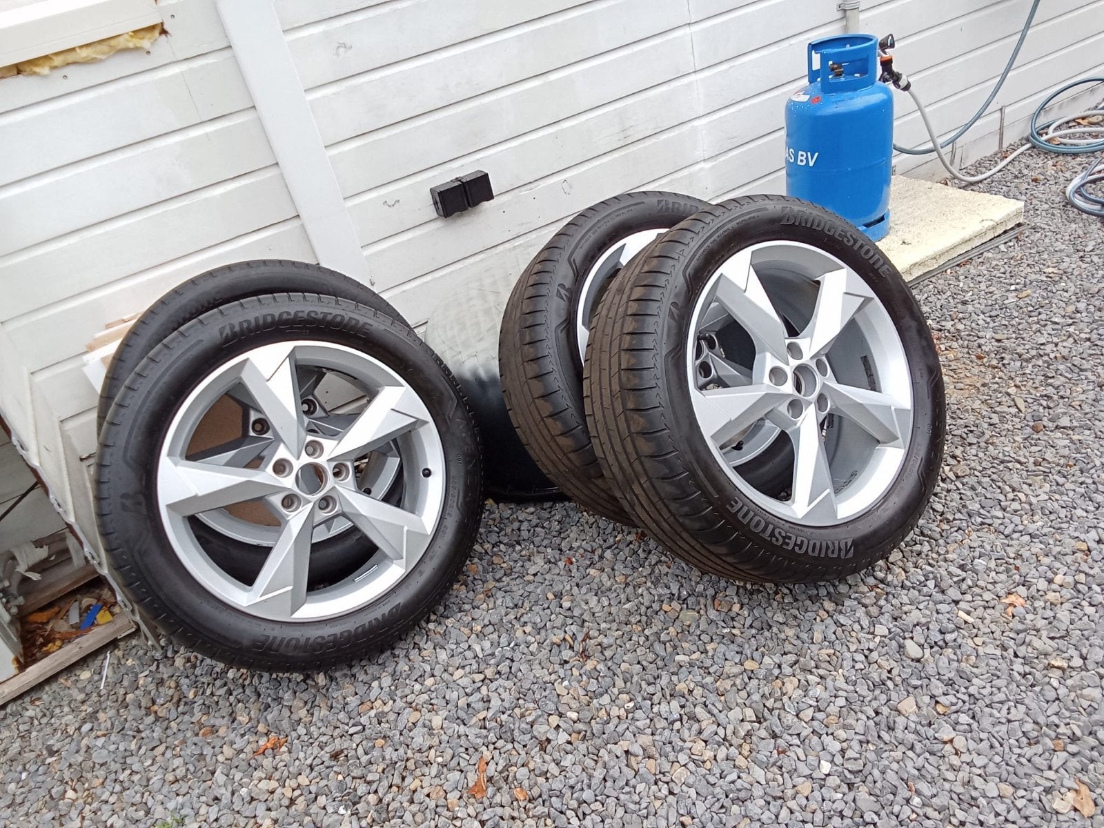 Bridgestone 235/50R19 zomerbanden met velgen, Gebruikt, Banden en Velgen, 235 mm, Personenwagen