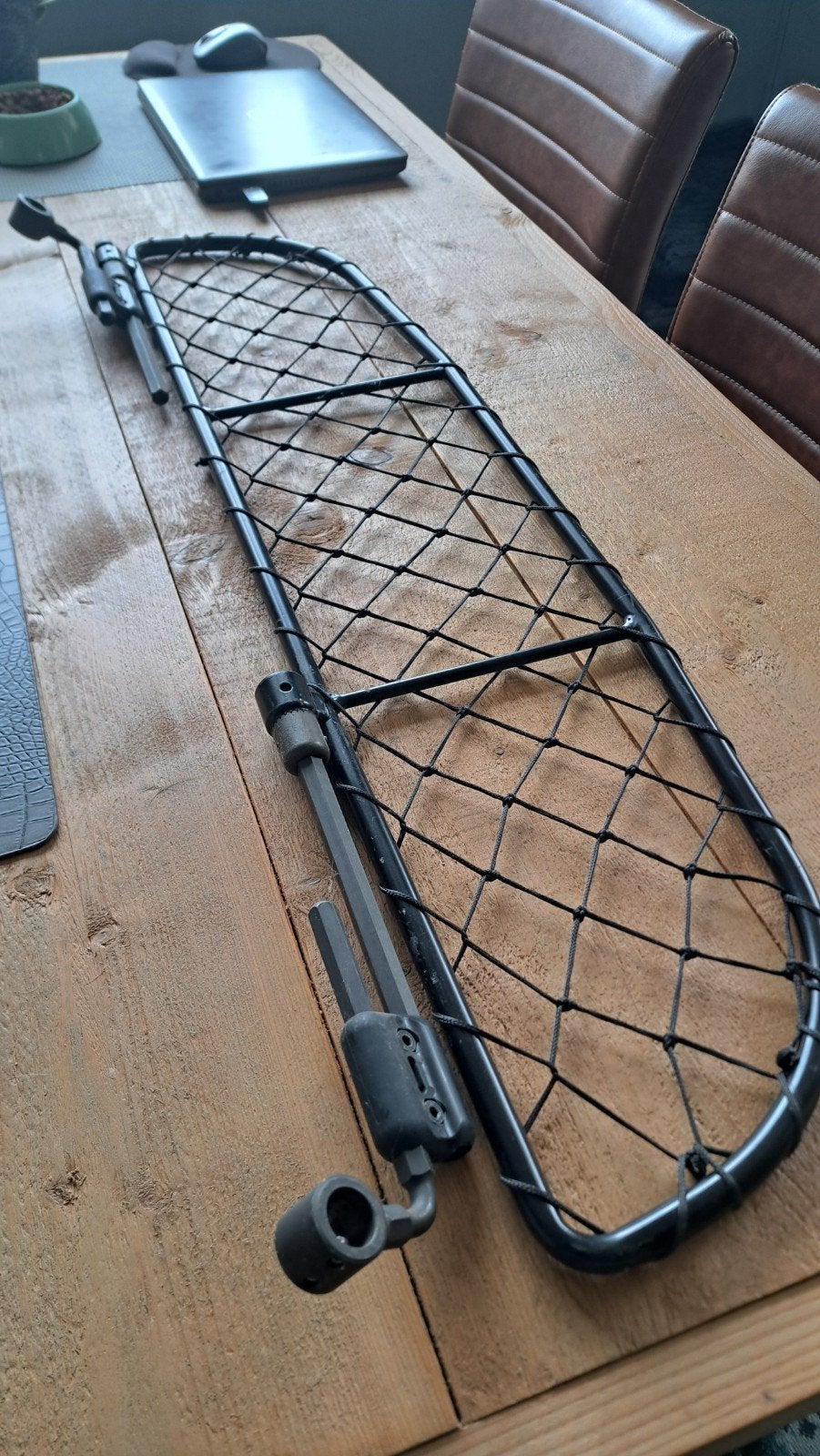 Universeel hondenrek voor de wat kleinere auto, Ophalen