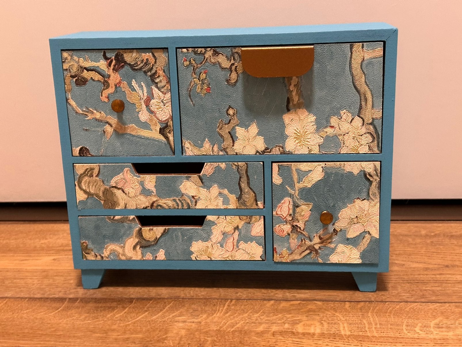 Klein ladenkastje Amandelbloesem art, Minder dan 50 cm, Gebruikt, Art, Ophalen of Verzenden