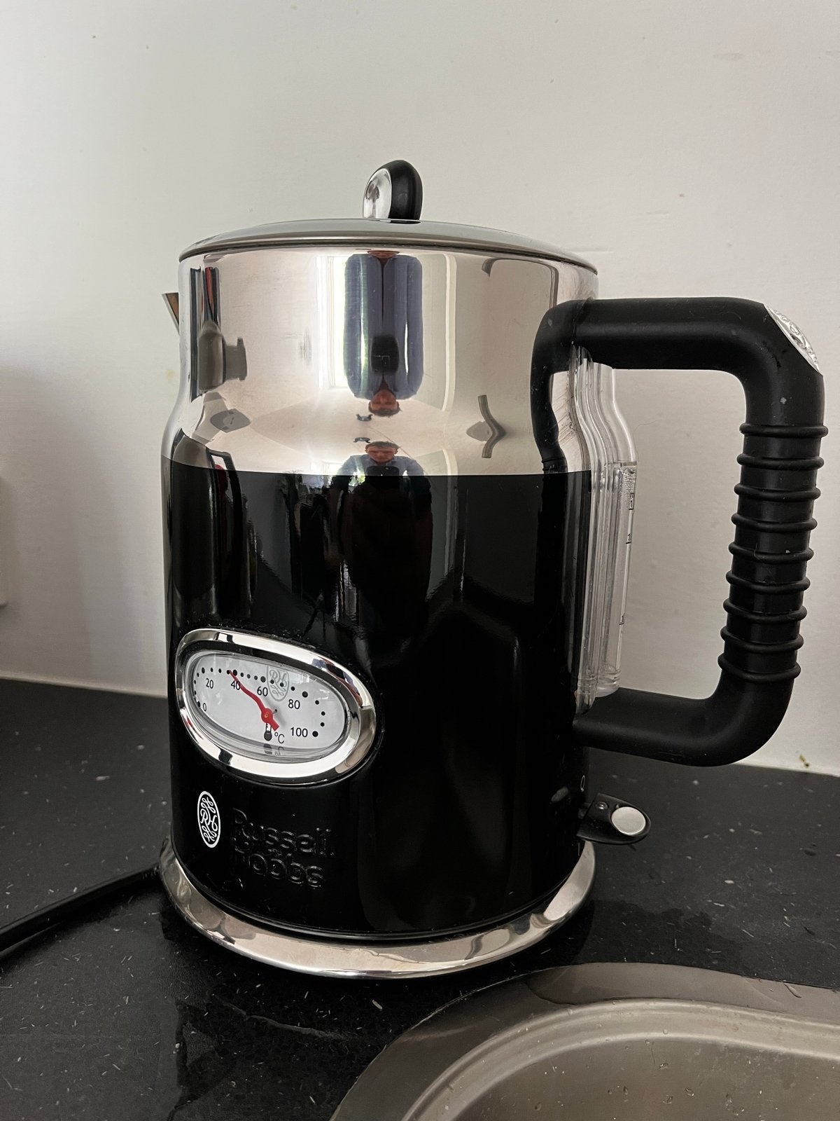 Russell Hobbs Retro Waterkoker Zwart RVS - Zo goed als nieuw, Witgoed en Apparatuur, Waterkokers, 1 tot 2 liter, Ophalen, Zo goed als nieuw