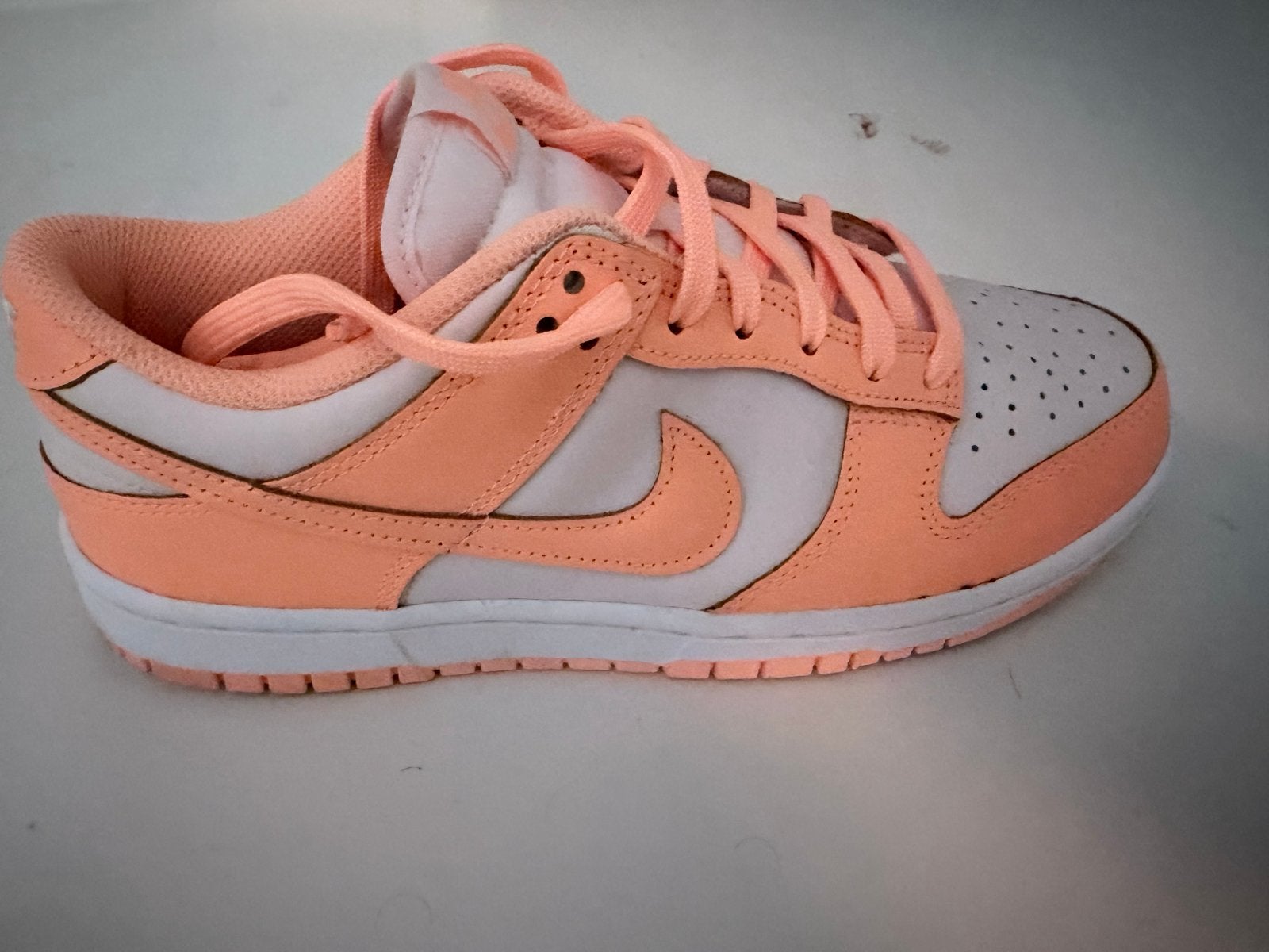 Nike Dunk Low Sneakers - Oranje/Wit 39cm, Ophalen of Verzenden, Nieuw, Overige kleuren, Sneakers of Gympen