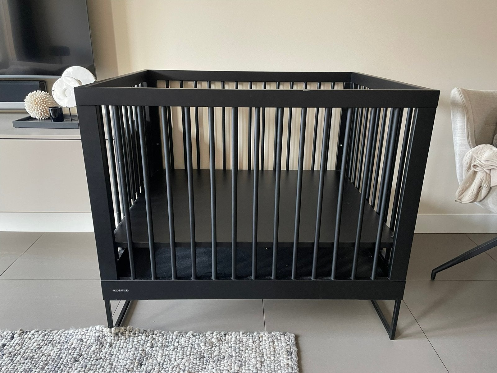 Box Kidsmill Modular zwart hout, Ophalen, Zo goed als nieuw, Boxkleed