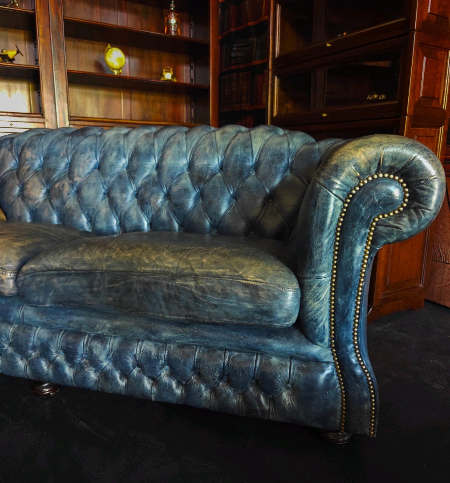 Denim "Wave" Unieke Chesterfield 3-zits Bank Springvale, Huis en Inrichting, Banken | Bankstellen, Gebruikt, Bollenmarkt 14c Zwaagdijk Oost