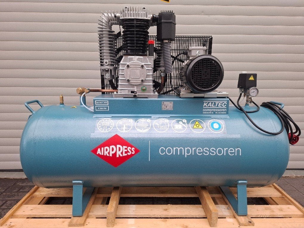 Aanbieding: Airpress K300-700 14Bar compressor, Doe-het-zelf en Verbouw, Compressors, Ophalen, Nieuw, 400 tot 800 liter/min, 10 bar of meer