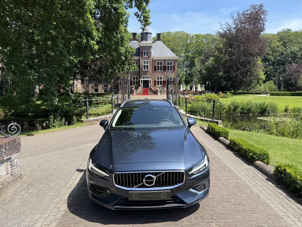 Volvo V60 2.0 T6 Twin Engine AWD Inscription | Pilot Assist, Auto's, Volvo, Gebruikt, Euro 6, 4 cilinders, Blauw