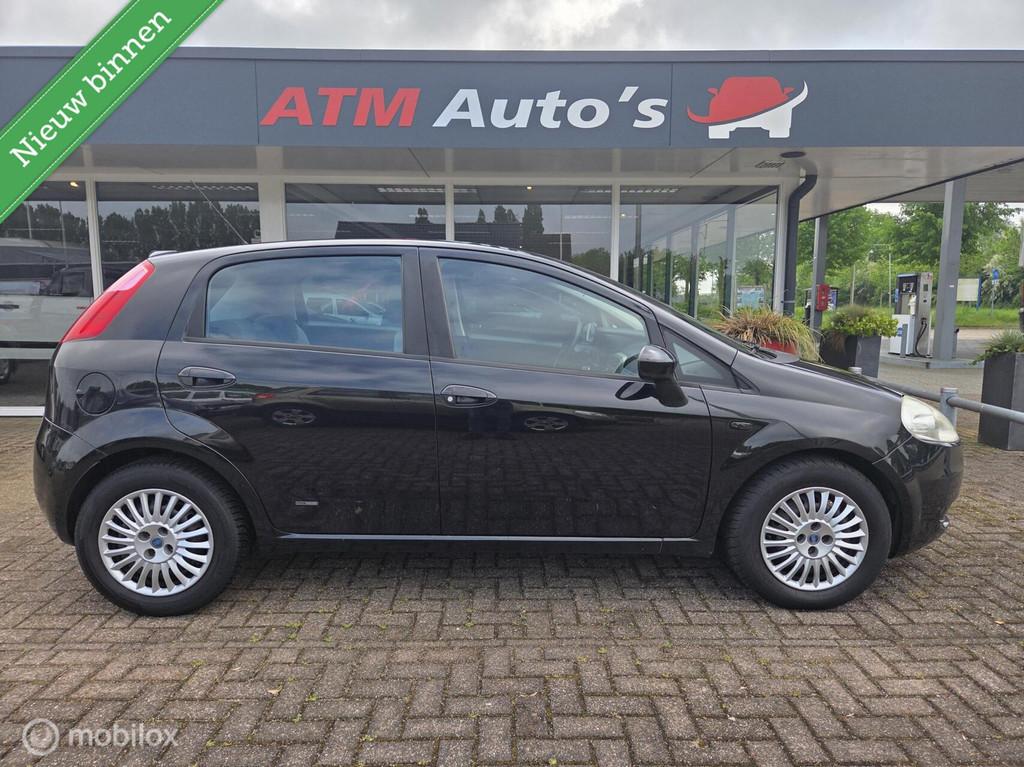Fiat Grande Punto 1.4-16V Dynamic 5drs Airco Apk, Voorwielaandrijving, 400 kg, Grande Punto, Zwart