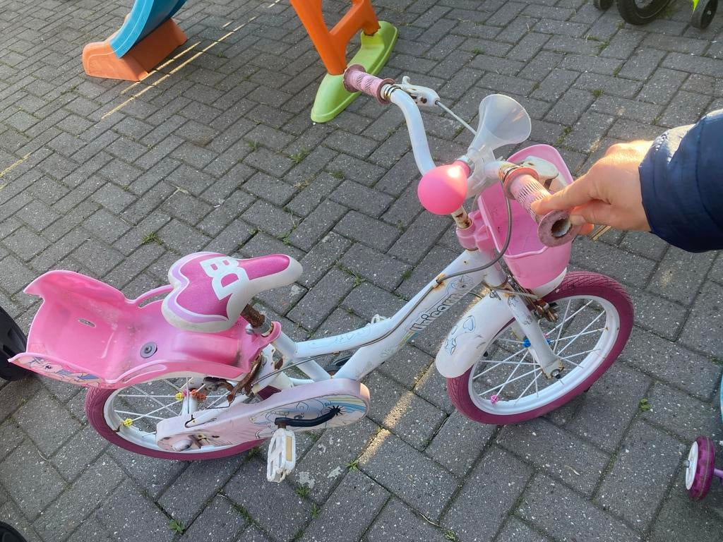 Kinderfiets 16 inch roze/wit - Gebruikt, Ophalen of Verzenden, Zo goed als nieuw, Terugtraprem, 16 tot 20 inch
