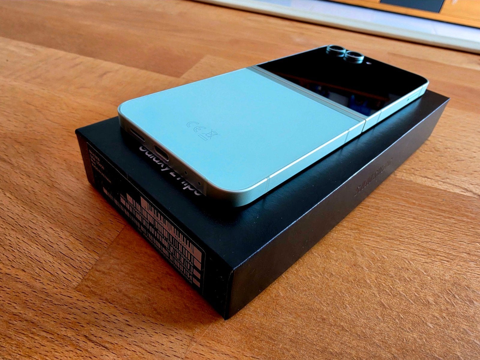 Foto 7 van Samsung Galaxy Z Flip6 - Zo goed als nieuw